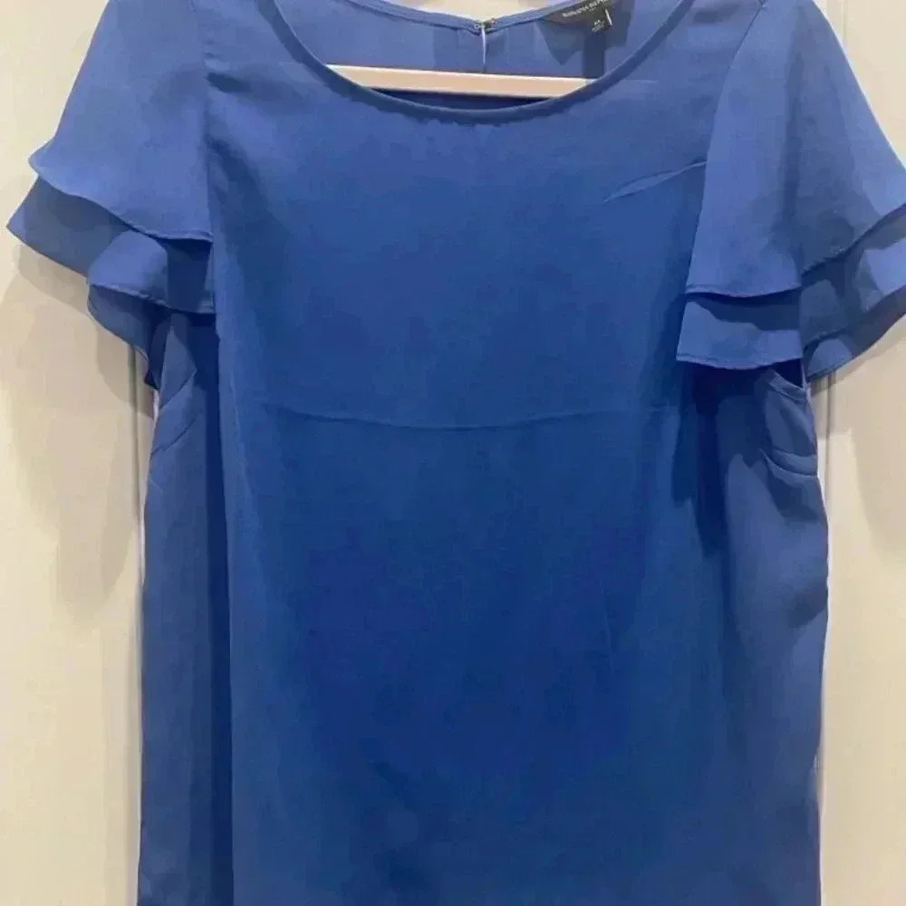 BANANA REPUBLIC ROYAL BLUE BLOUSE WITH RUFFLED SLEEVES SIZE MEDIUM